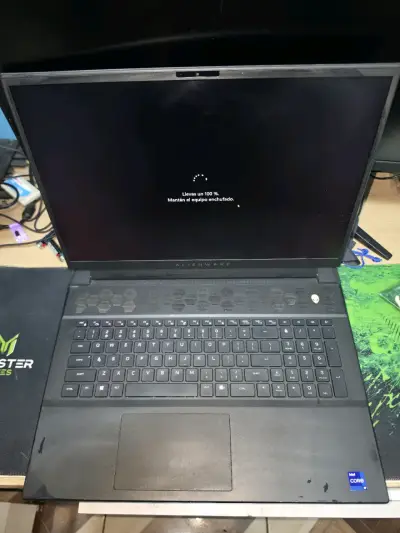 Laptop Alienware con Intel Core i9 - miniatura 4
