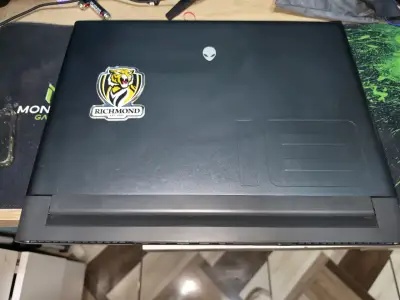 Laptop Alienware con Intel Core i9 - miniatura 5
