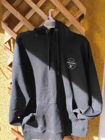 Polerón negro Volcom con capucha - miniatura 2
