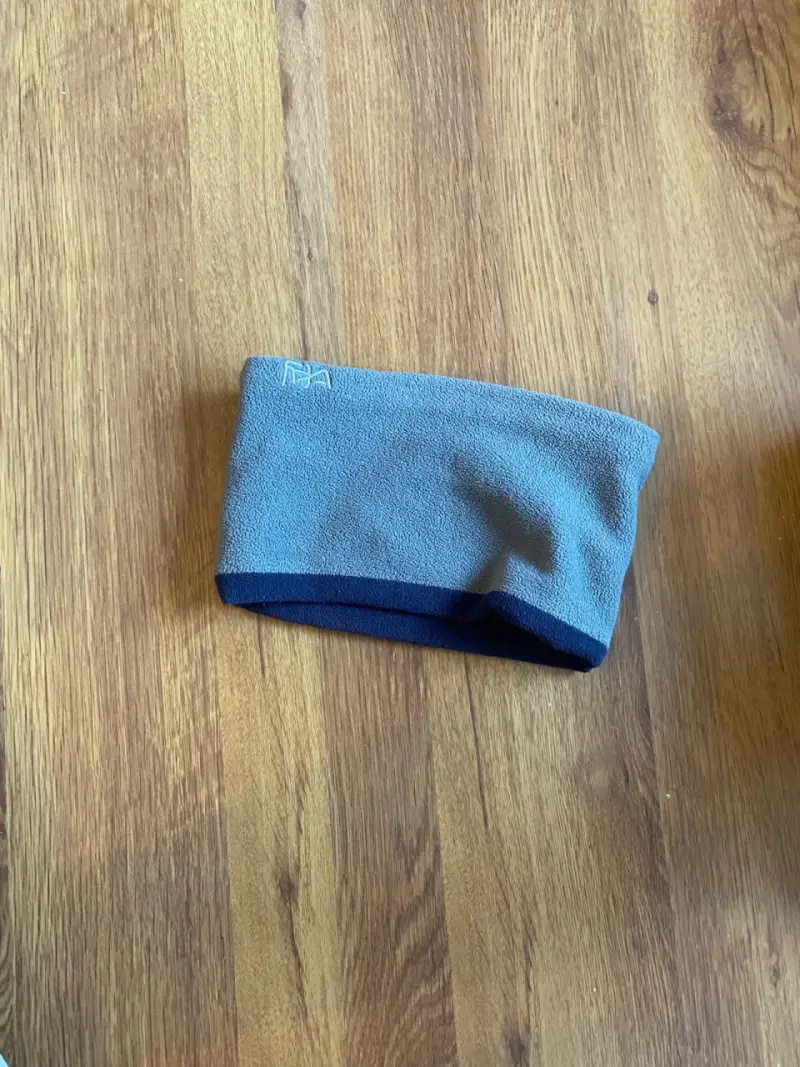 Cuello polar azul para invierno - 2