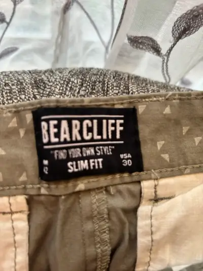 Bermudas Bearcliff beige con estampado - miniatura 2