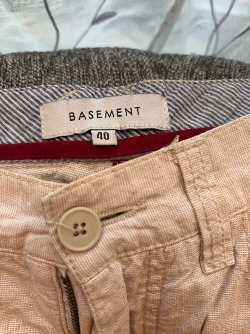 Bermudas beige casuales para hombre - 2