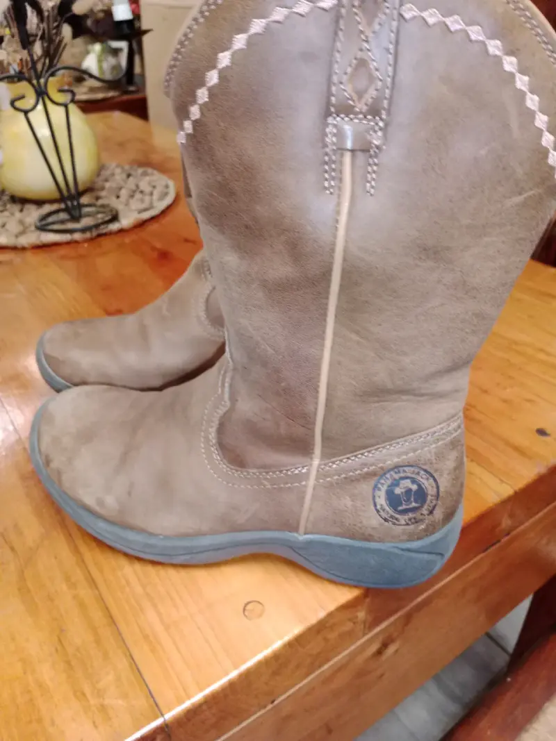 Botas de cuero marrón con suela antideslizante - 3