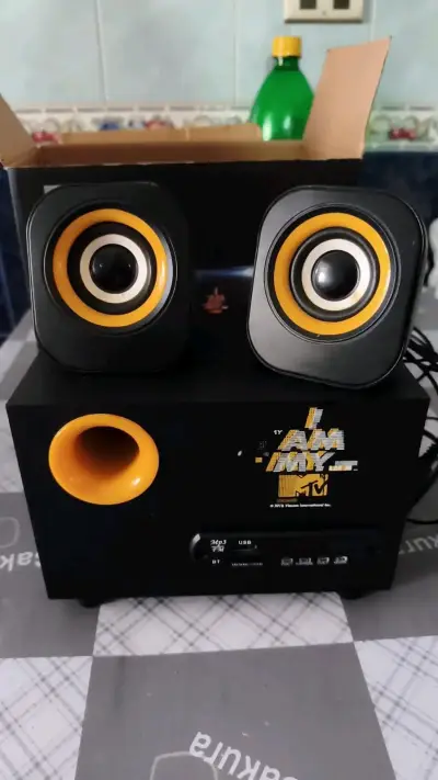 Parlantes multimedia con subwoofer MTV - miniatura 1