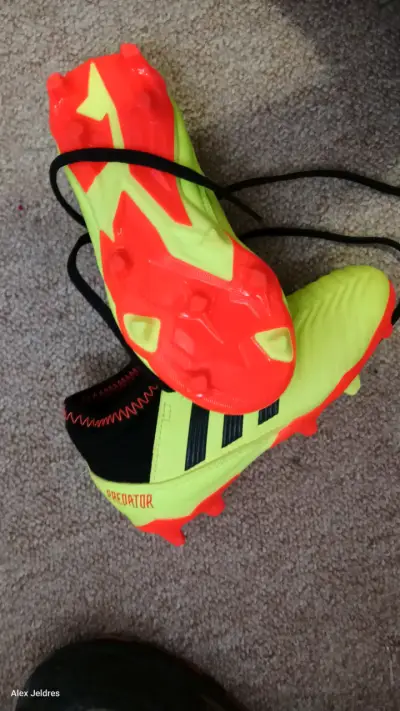 Botines de fútbol Adidas Predator amarillo neón - miniatura 1