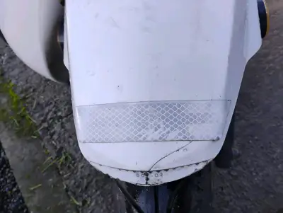 Scooter Sienna blanca modelo vespa - miniatura 4