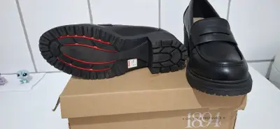 Zapatos de tacón Bata negros elegantes - miniatura 3