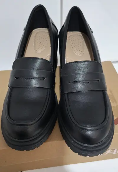 Zapatos de tacón Bata negros elegantes - miniatura 4