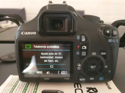 Cámara Canon DSLR con lente 18-55mm - miniatura 3