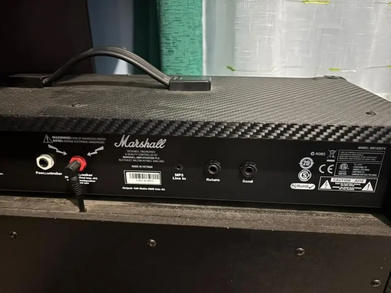 Amplificador Marshall MG102CFX 100W - 2