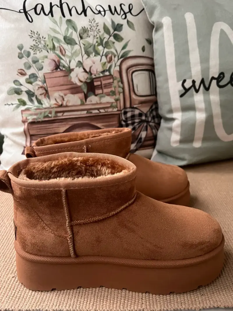 Botas UGG de gamuza color camel alternativas - 2