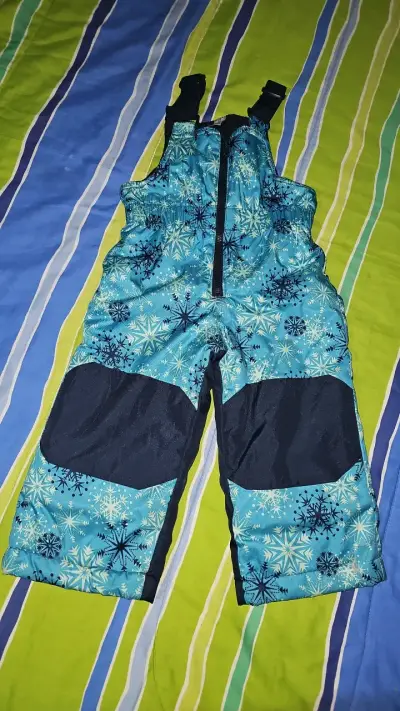 Pantalón de nieve infantil azul con copos - miniatura 1