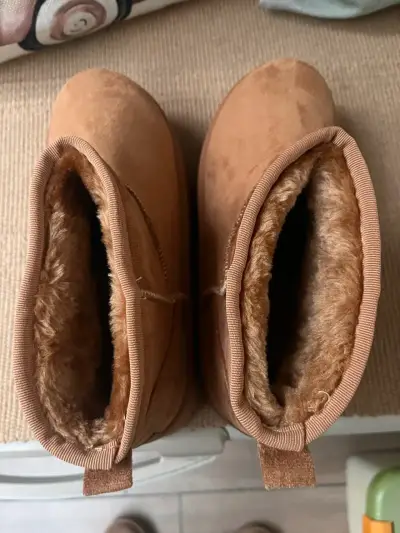Botas UGG de gamuza color camel alternativas - miniatura 4