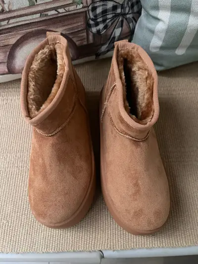 Botas UGG de gamuza color camel alternativas - miniatura 6