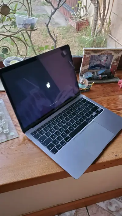 MacBook Air 2020 i3 - miniatura 6