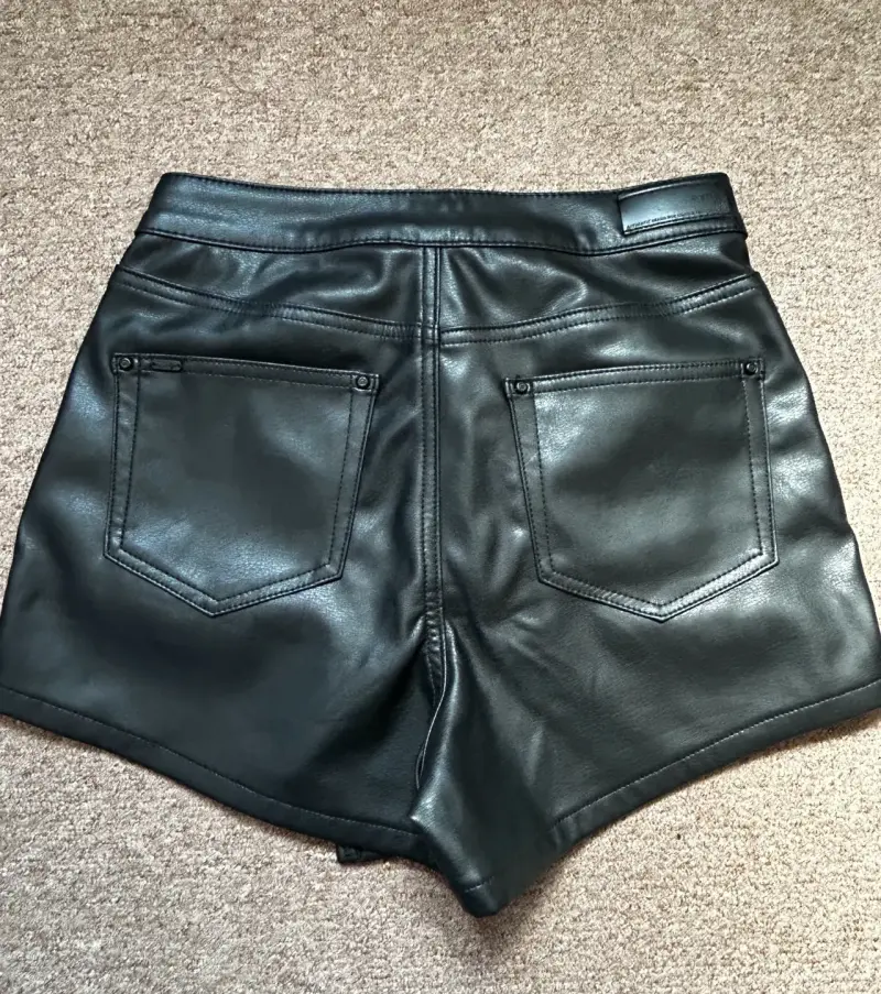 Falda Shorts de cuero sintético negro talla 36 - 2