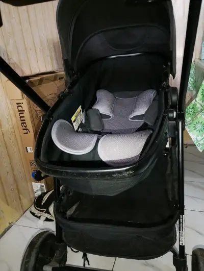 Coche de bebé + sillita - miniatura 2