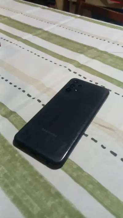 Samsung Galaxy A13 en buen estado - miniatura 2