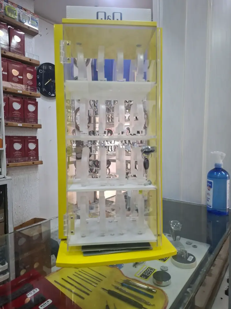 Vitrina giratoria para relojes con llave - 2