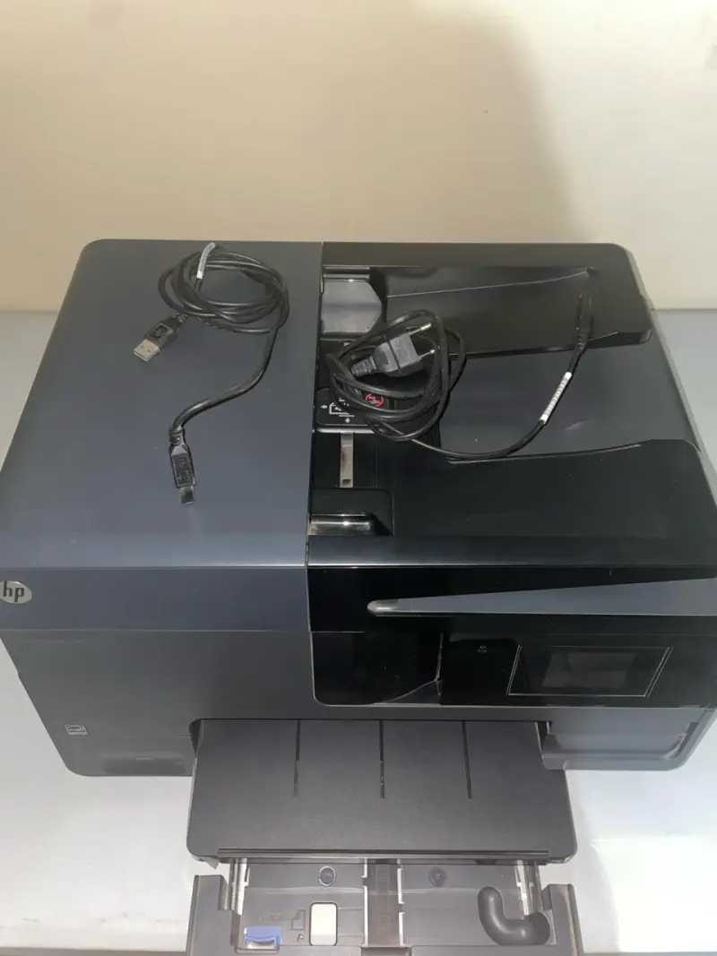 Impresora multifuncional HP Officejet Pro 8610 - 2
