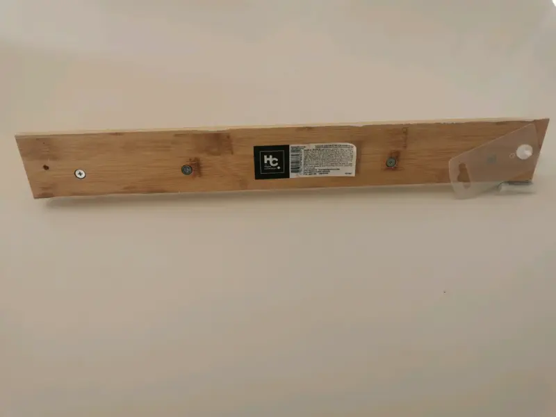 Perchero de pared de bambú con ganchos negros - 2