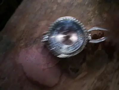 Reloj de pulsera elegante con cristales - miniatura 3