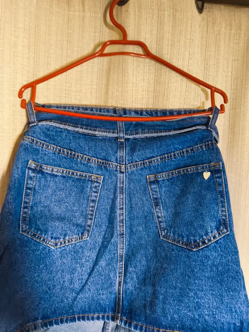 Falda de mezclilla Fiorucci azul con cinturón - 2