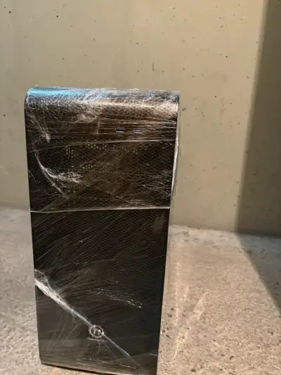 Gabinete Thermaltake para PC en buen estado - miniatura 1