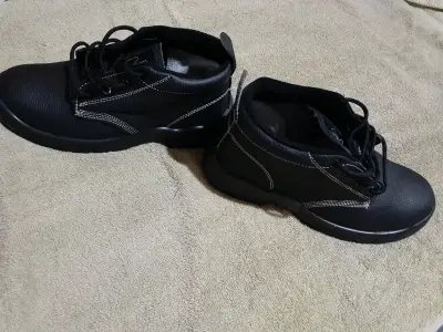 Zapatos de seguridad negros con costuras - miniatura 1
