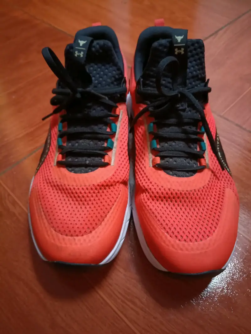 Zapatillas deportivas Under Armour rojas - 1