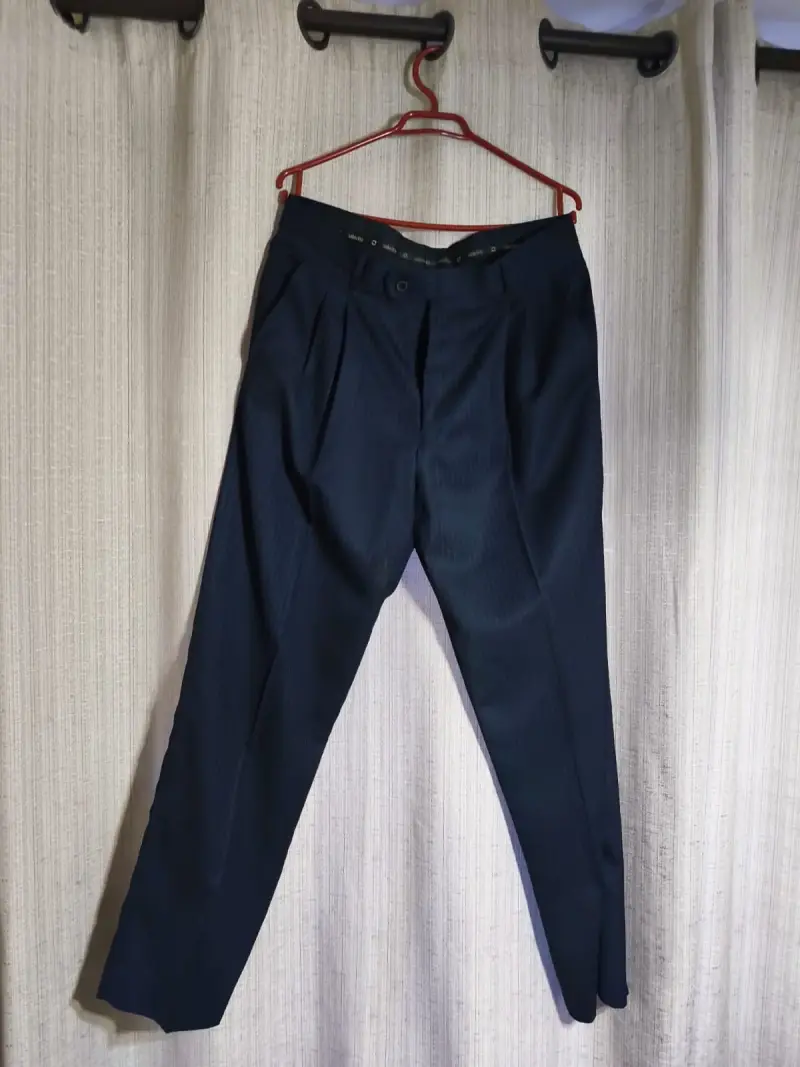 Traje formal azul a rayas para hombre - 5
