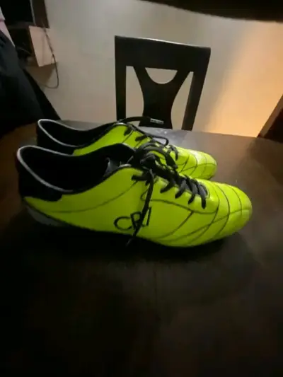 Zapatillas verse de CR7de futbol con 5 usos csb - miniatura 3
