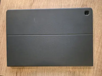 Galaxy Tab S6 Lite con funda y lápiz digital - miniatura 4