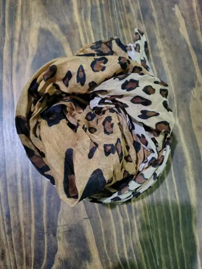 Pañuelo estampado animal print - miniatura 1