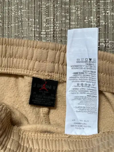 Pantalones deportivos jordan beige - miniatura 2