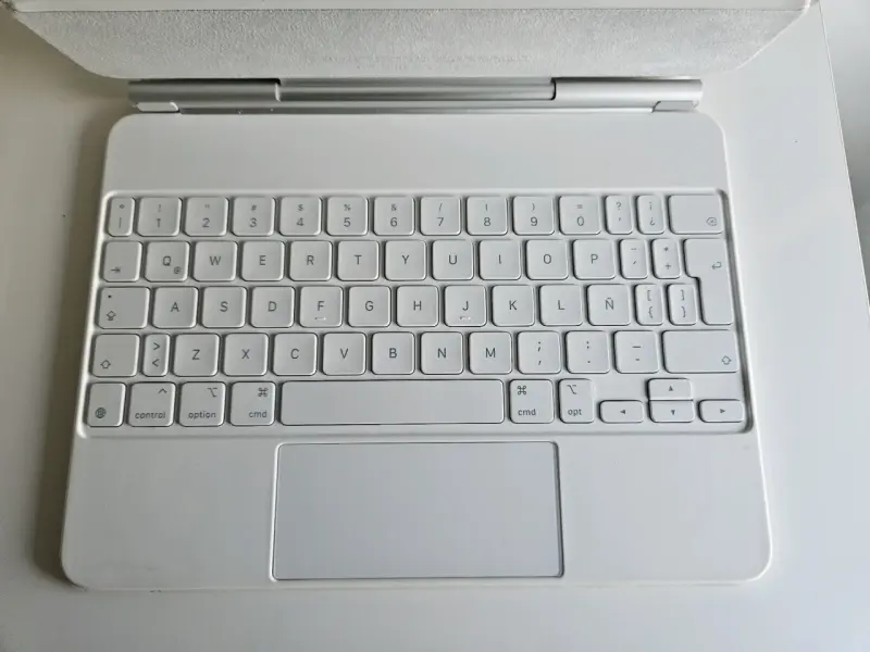 Apple Magic Keyboard para Ipad - 2