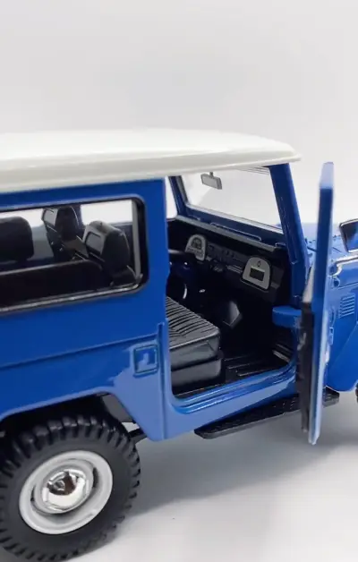 Toyota Fj 40 Soft Top (1960) Escala 1:24 - miniatura 2