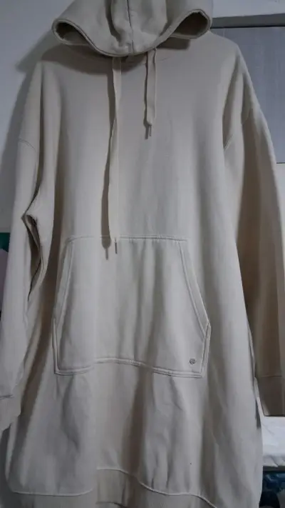Polerón crema  con capucha unisex - miniatura 1