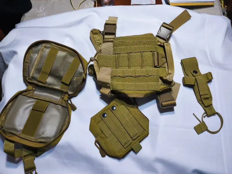 Arne militar color caqui - 2