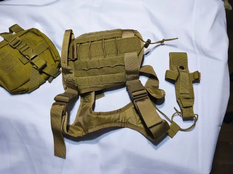 Arne militar color caqui - 3