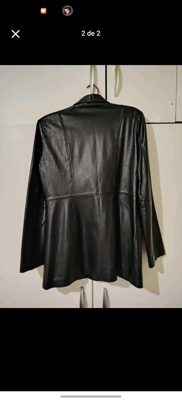 Chaqueta de cuero negra elegante - 2