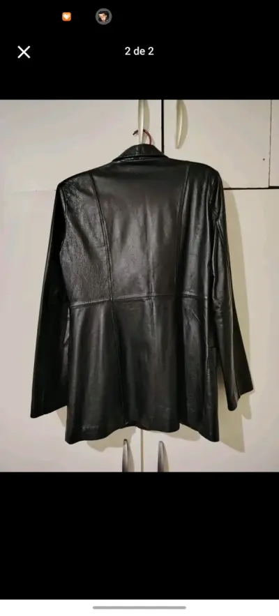 Chaqueta de cuero negra elegante - miniatura 2