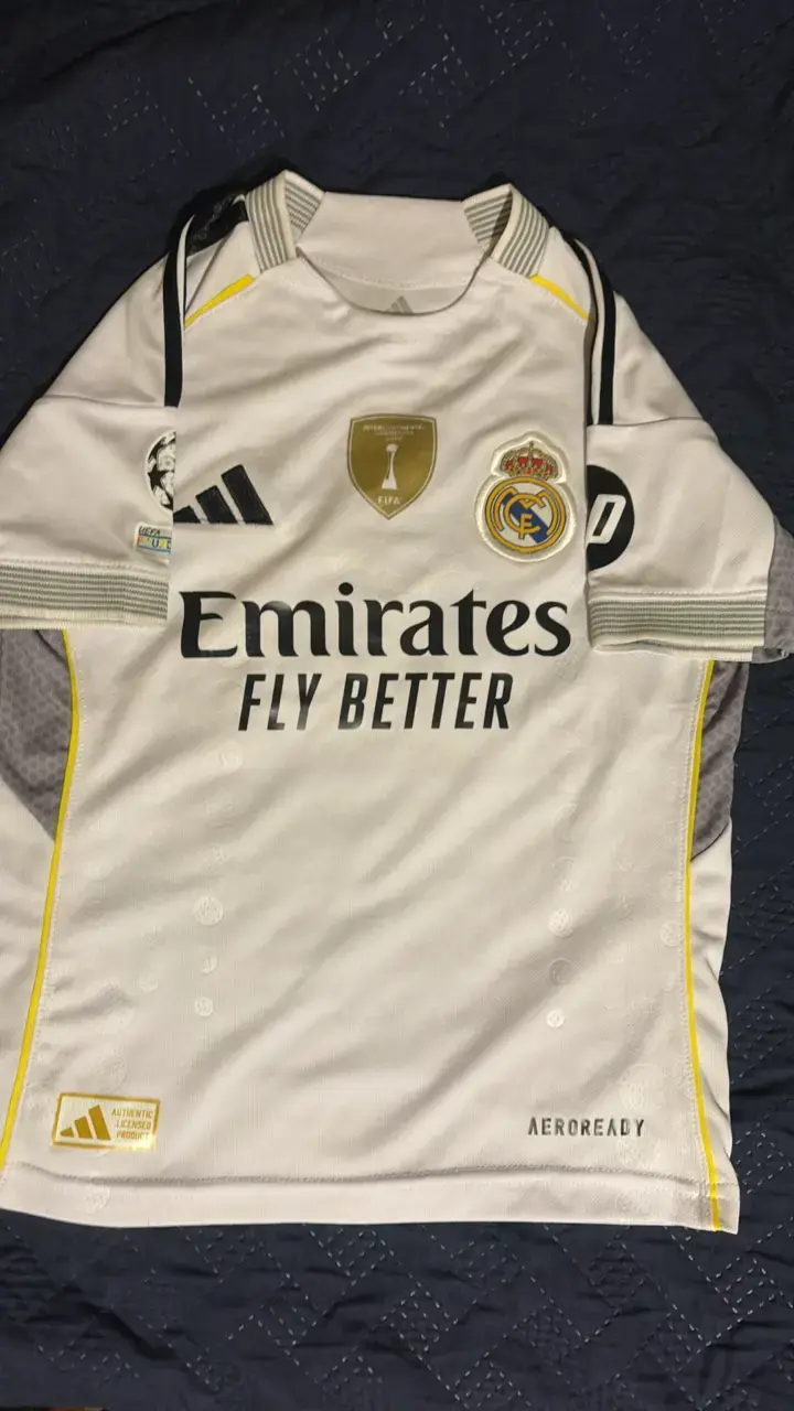 Camiseta Real Madrid Niño con detalle - 1