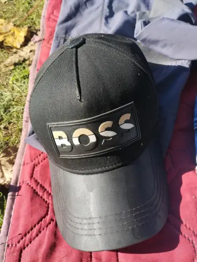 Gorra negra Boss estilo casual - miniatura 1