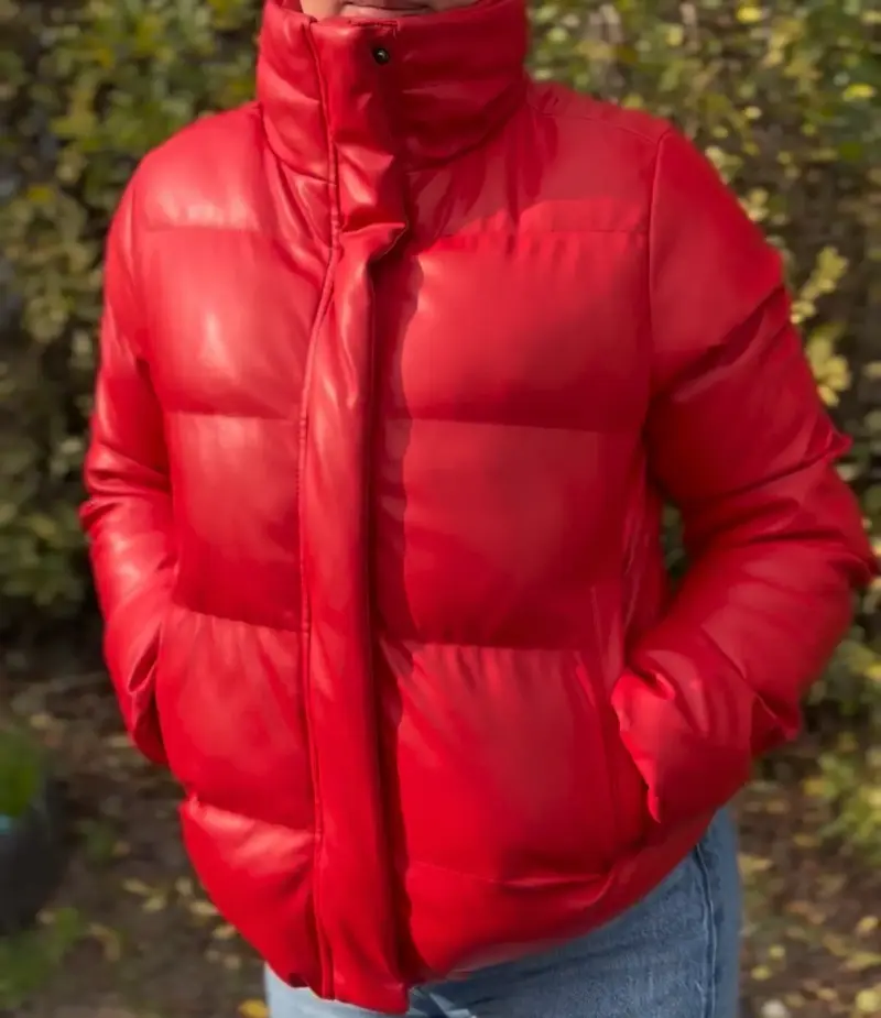 Chaqueta acolchada roja para invierno