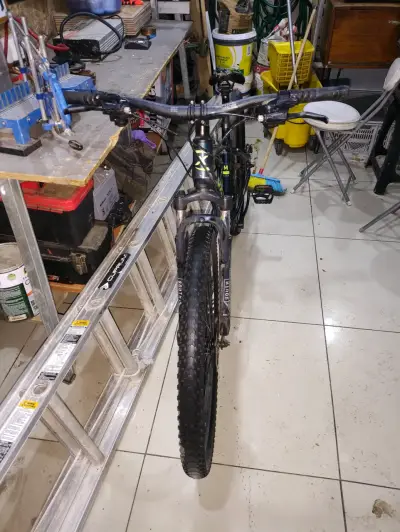 Bicicleta Oxford montaña azul con suspensión - miniatura 3