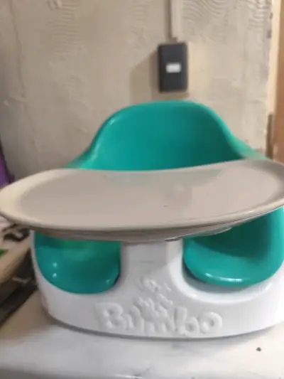 Asiento infantil Bumbo con bandeja - miniatura 1