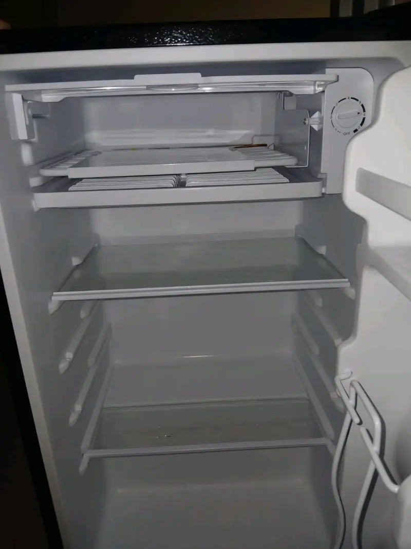 Refrigerador compacto Libero negro A+ - 3