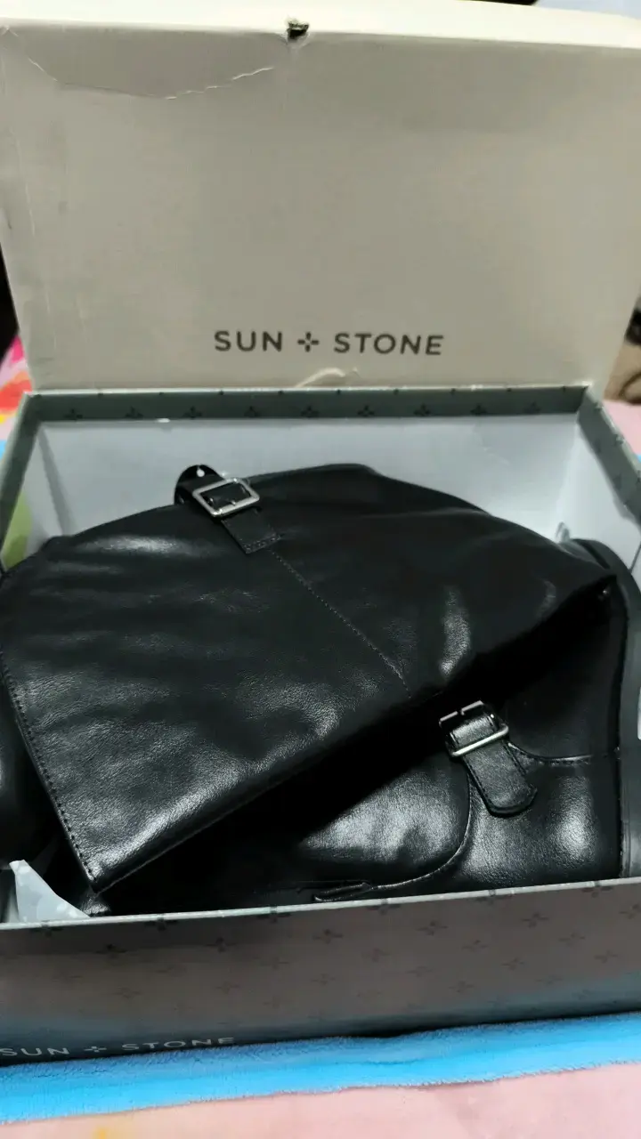 Mochila de cuero negra Sun Stone - 1