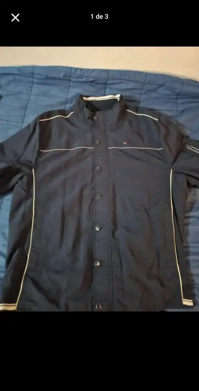 Chaqueta azul con detalles blancos - miniatura 1